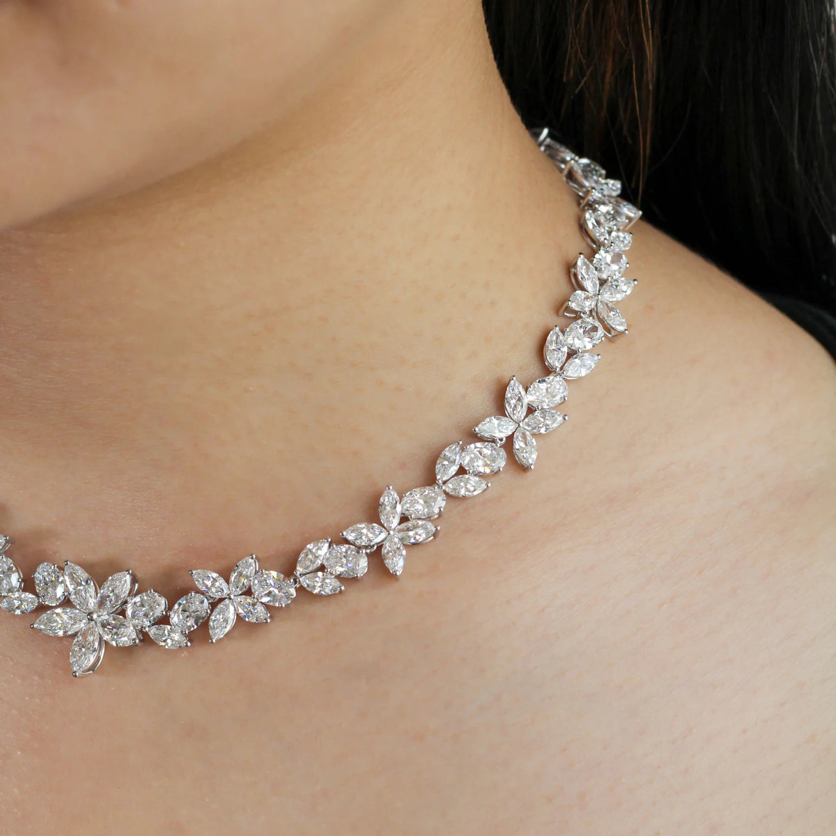 Floral Vine Marquise & Pear Diamond High-Jewelry N View 2