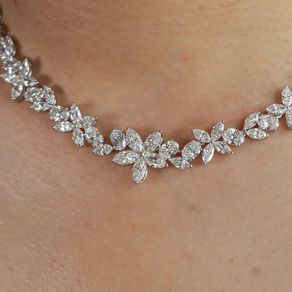 Floral Vine Marquise & Pear Diamond High-Jewelry N View 3