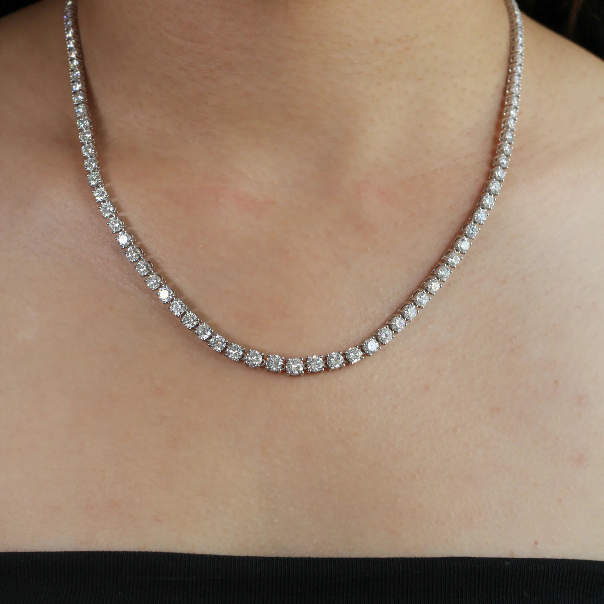 Graduated Round Brilliant Diamond Riviera Necklace View 6