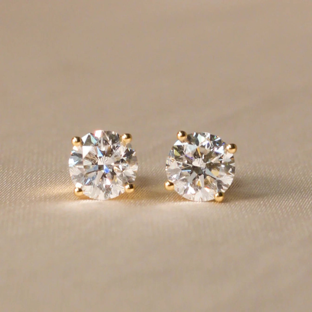 Classic Round Diamond Stud Earrings ROSE 10K