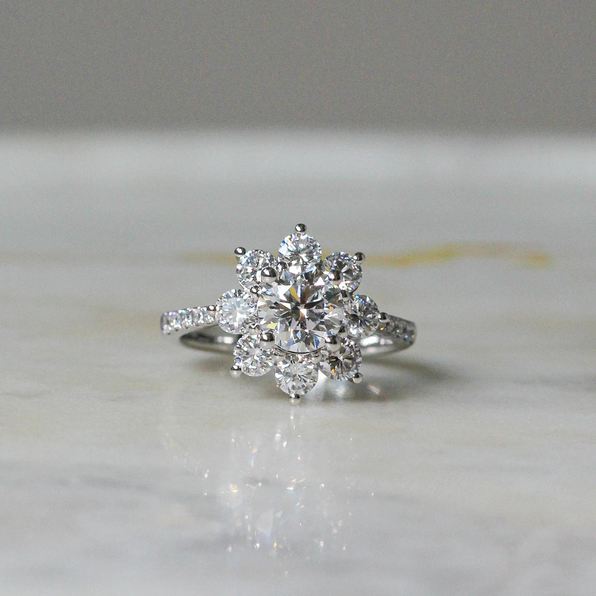 Round Brilliant Diamond Floral Halo Engagement Rin ROSE 10K