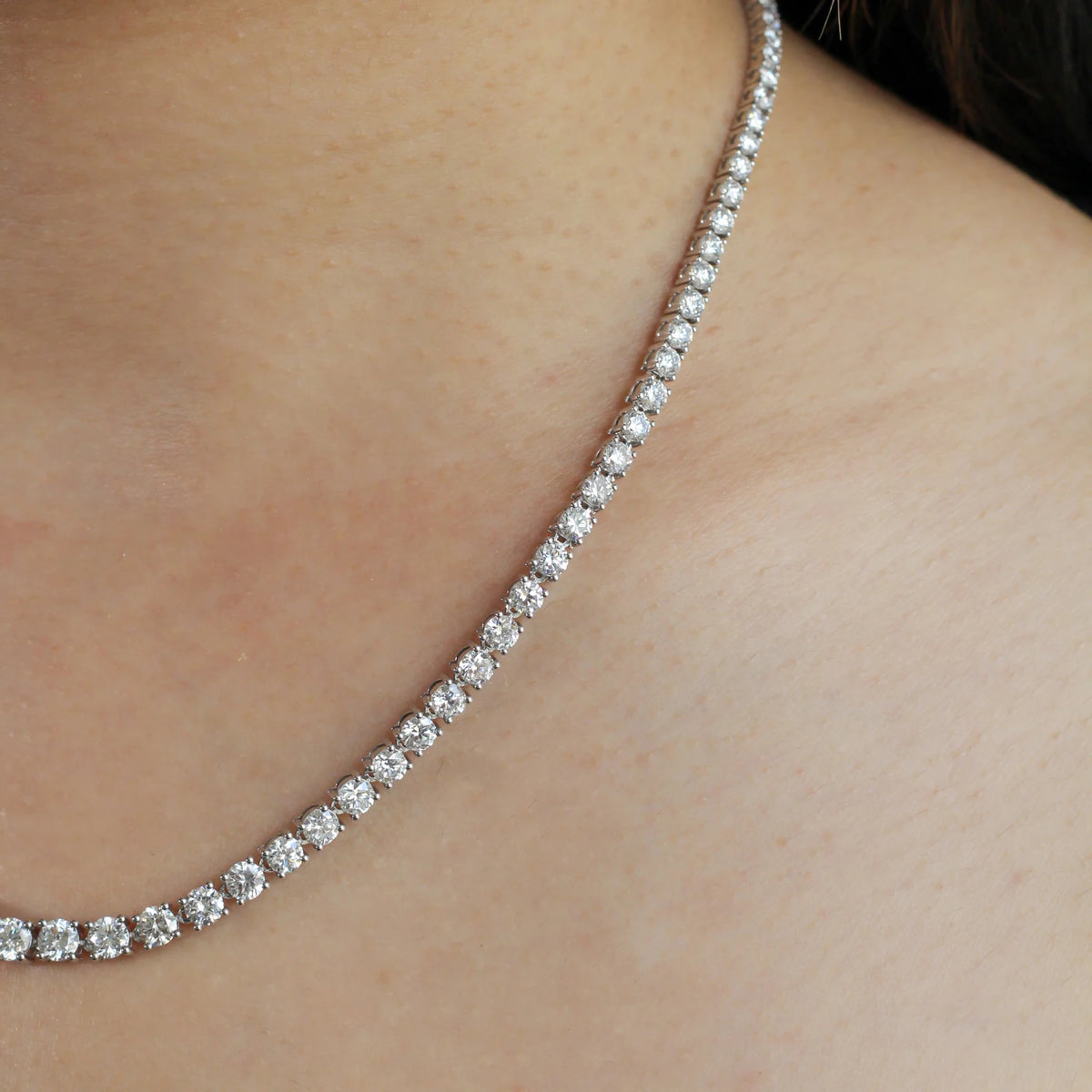 Graduated Round Brilliant Diamond Riviera Necklace View 2