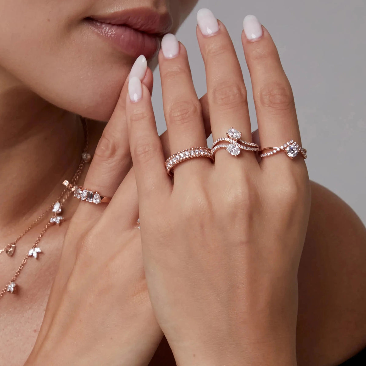 Round Brilliant Diamond Chevron Solitaire Engageme ROSE 10K
